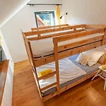 Prázdninový dům House-1,2km To The Beach; 5 Bedrooms, 3 Bahrooms; Fire Place. Private Sauna!