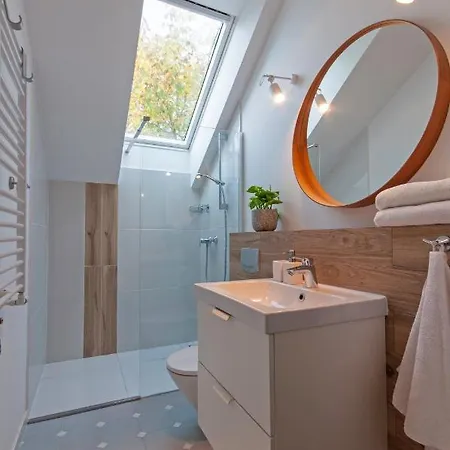 House-1,2km To The Beach; 5 Bedrooms, 3 Bahrooms; Fire Place. Private Sauna! *