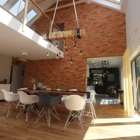 House-1,2km To The Beach; 5 Bedrooms, 3 Bahrooms; Fire Place. Private Sauna! *